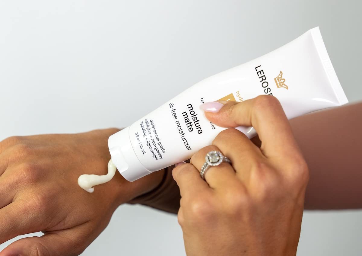 LEROSETT Oil-Free Moisturizer for Acne, Moisture Matte for Oily & Sensitive Skin, Vegan Moisturizer, Lightweight & Aloe-Based with Vit-B5 + 7 Soothing Herbals, Non-comedogenic, Fragrance Free - 3 oz