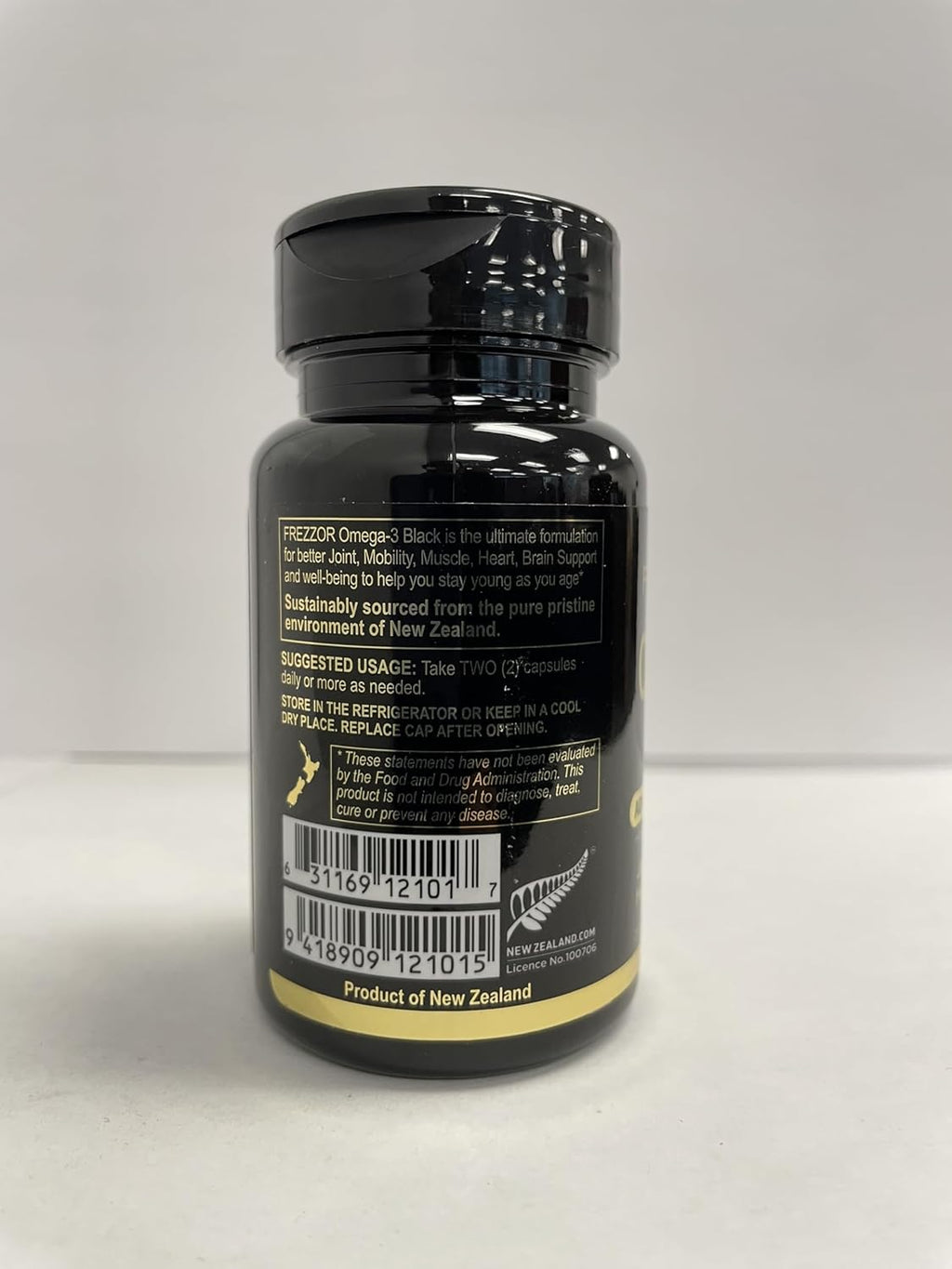 FREZZOR Omega 3 Black Green Lipped Mussel Oil, 53x Higher Potency for Superior Joint Comfort & Mobility, No Fishy Aftertaste, 1 Bottle, 60 Softgels Plus 1 Pouch of Flaky Sea Salt
